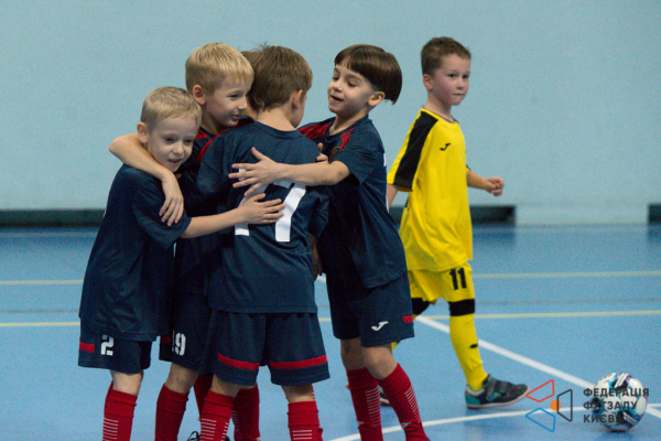 КДЮСШ Чемпіон 19' - ДЮСШ Атлет 284 19'