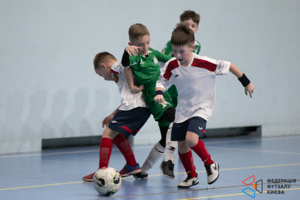 Чемпіон Дарницька площа 18' - ДЮСШ Дарниця 62 18'