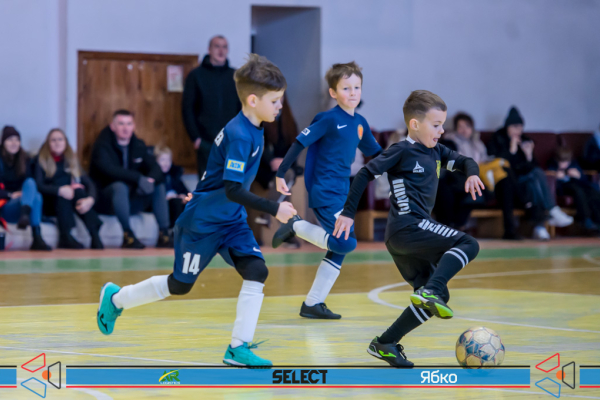 КДЮСШ Чемпіон-2 17' - ДЮСШ-25 17'