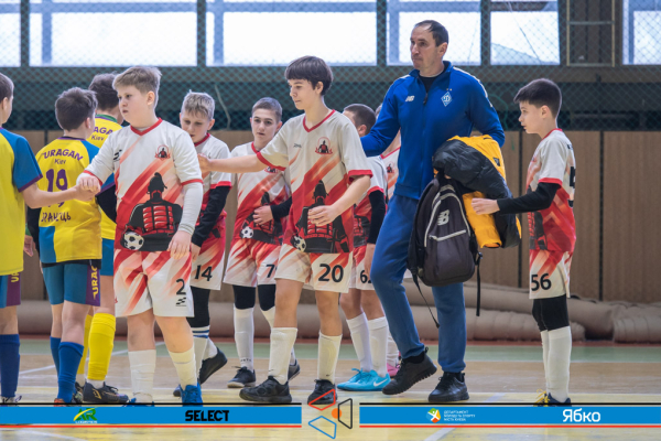 URAGAN BRO 12' - Дніпровський Князь 12'