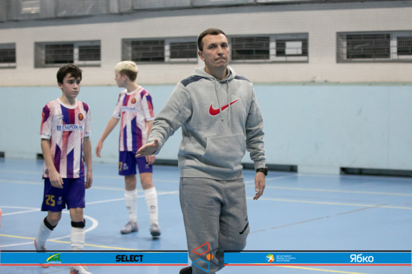 КДЮСШ Чемпіон-2 13' - ДЮСШ 21 13'