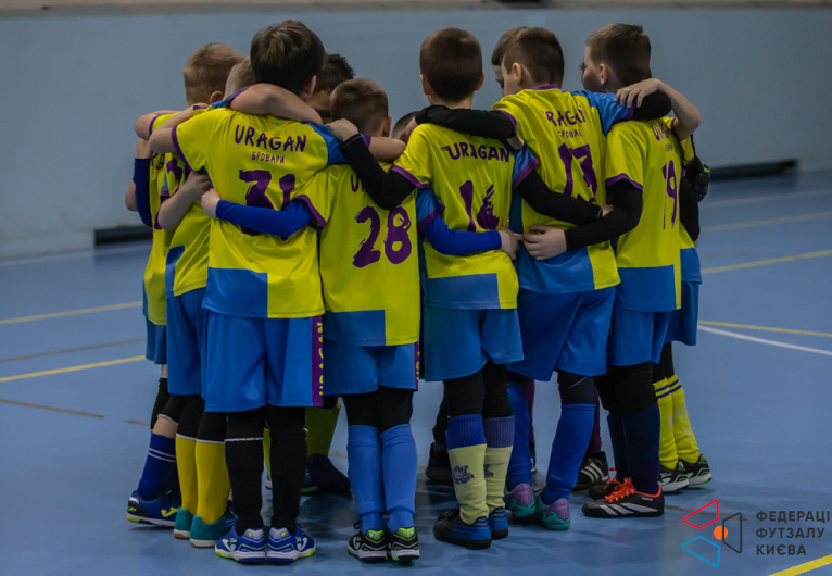 ДЮСШ Дарниця 17' - URAGAN BRO 17'