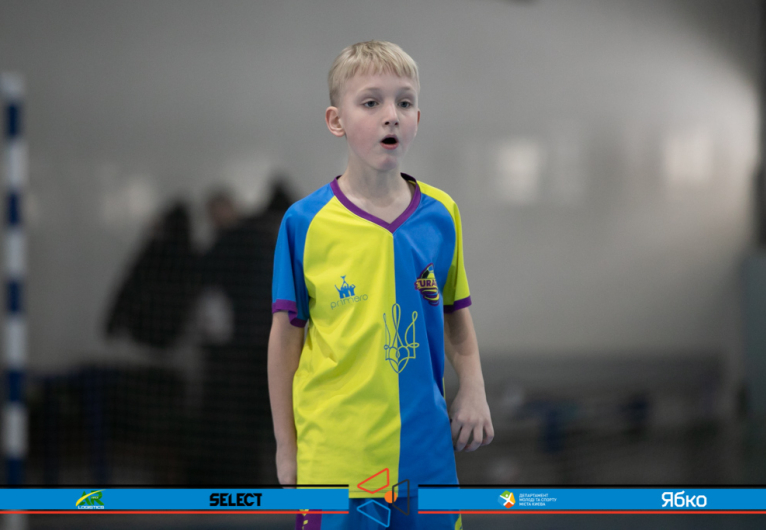 КДЮСШ Чемпіон 19' - НСК Ураган 19'