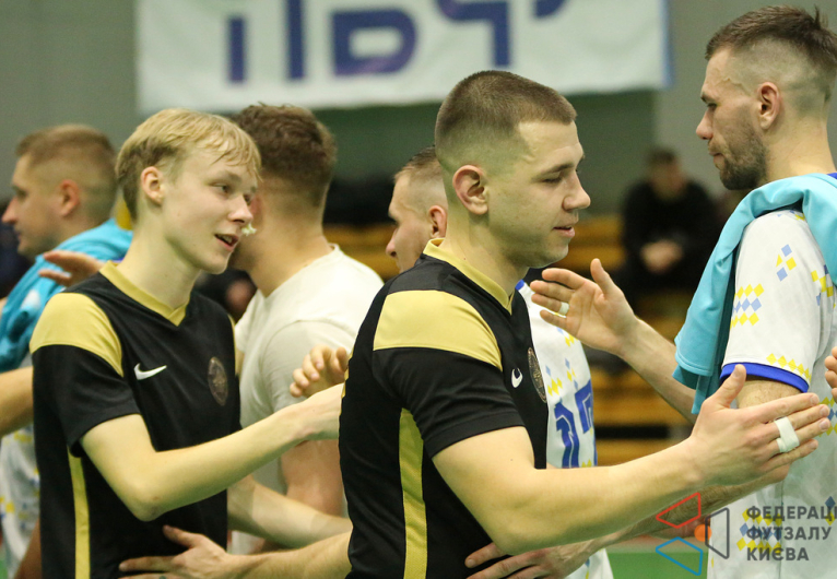 FC KHARAKTERNIK - Золоті Ворота